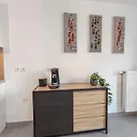 Apartman Lumineux Avec Balcon