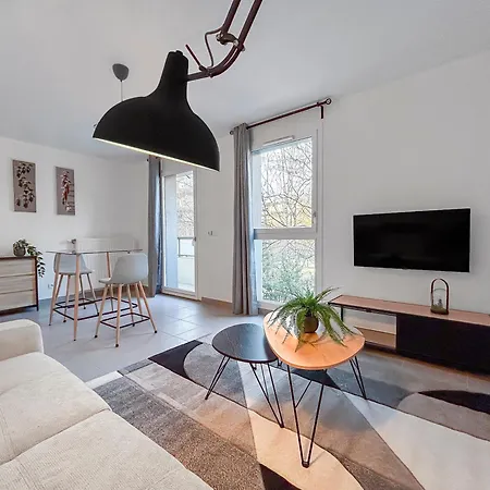 Appartement Lumineux Avec Balcon