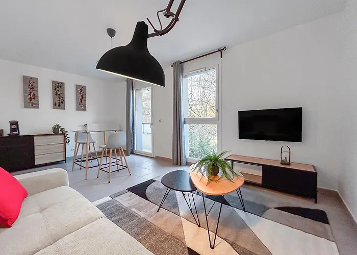 Apartment Lumineux Avec Balcon